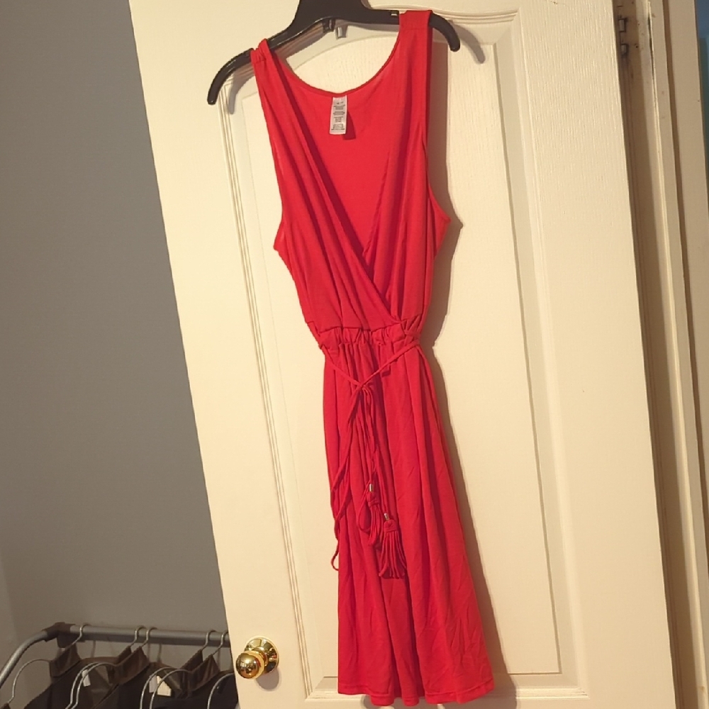 Chic Red Sleeveless Midi Dress